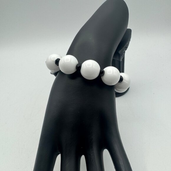 Zebra Print & White Acrylic Beaded Stretch Bracelet Animal - Picture 3 of 5